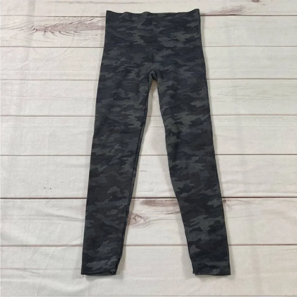 Spanx Women Gray Camouflage High Waisted Athletic Workout Leggings Size XS